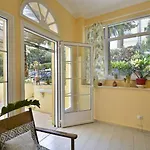 公寓 Wishing Well Apartment, Old Town - New Bathrooms , Full Air-conditioning