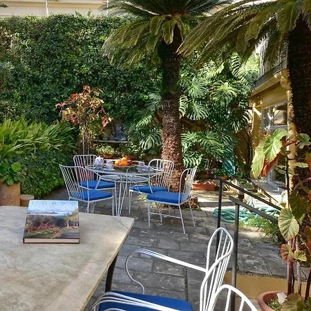 Wishing Well Apartment, Old Town דירה