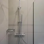 Wishing Well Apartment, Old Town - New Bathrooms , Full Air-conditioning *