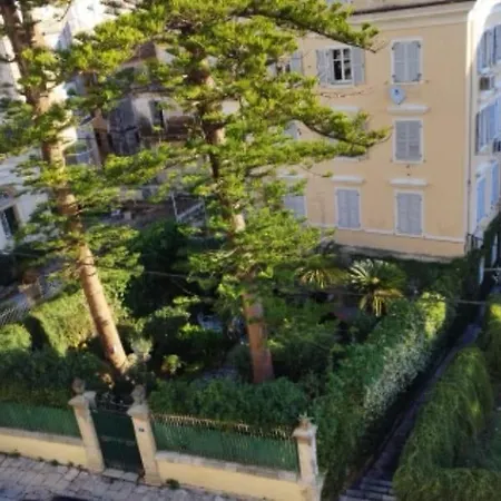 Wishing Well Apartment, Old Town - New Bathrooms , Full Air-conditioning * Corfu (city)