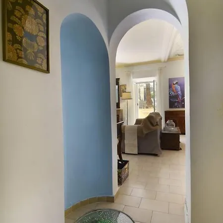 아파트 Wishing Well Apartment, Old Town - New Bathrooms , Full Air-conditioning *
