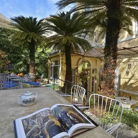 Wishing Well Apartment, Old Town - New Bathrooms , Full Air-conditioning *