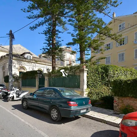 Wishing Well Apartment, Old Town - New Bathrooms , Full Air-conditioning 아파트
