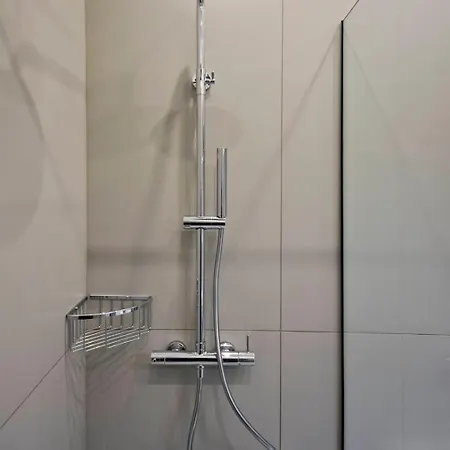 Wishing Well Apartment, Old Town - New Bathrooms , Full Air-conditioning *